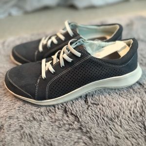 Blue Dr. Scholl’s Be Free Energy Technology Shoes